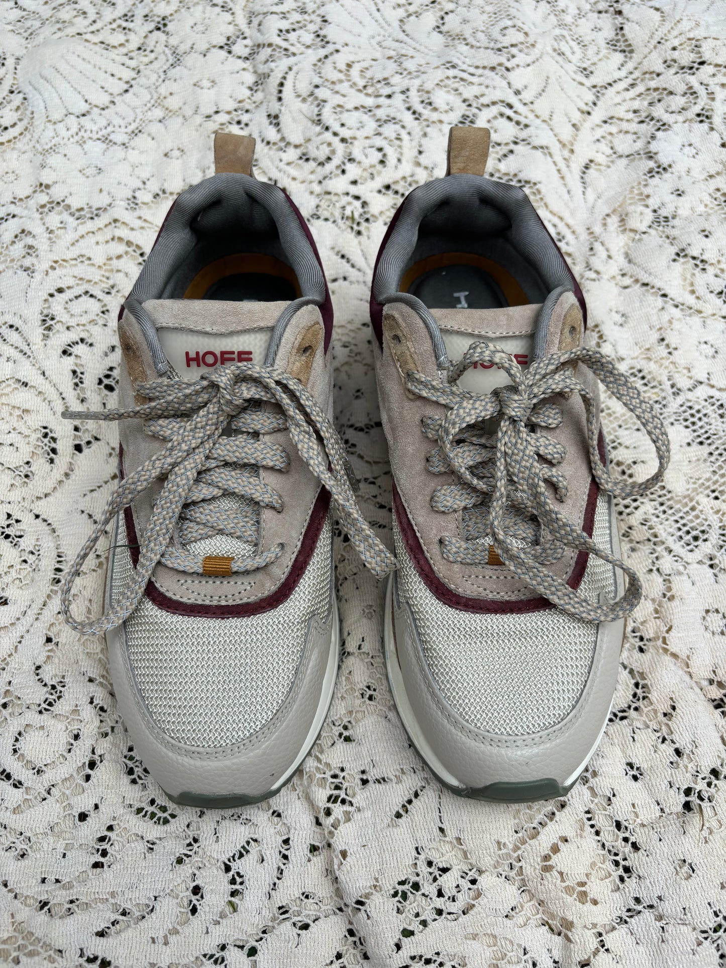 Hoff Sneakers - Size 8
