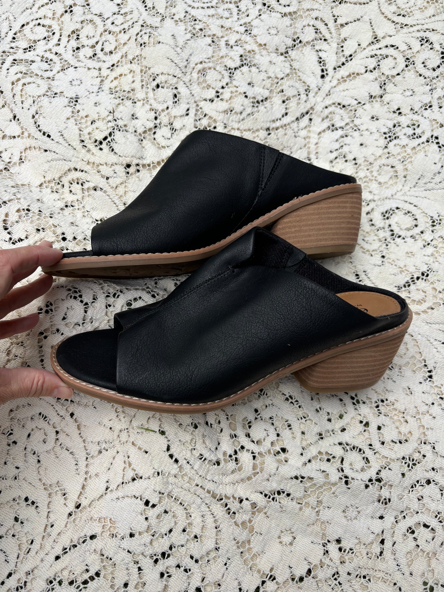 Euro Soft by Sofft Leather Slides - Size 8.5
