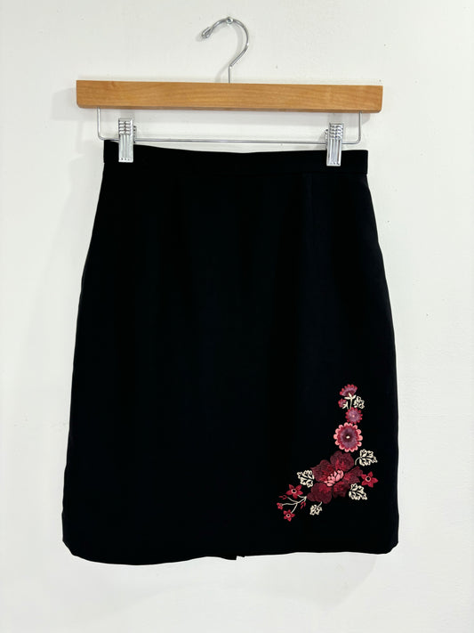 Vintage Petite Sophisticate Pencil Skirt with Embroidery - 25